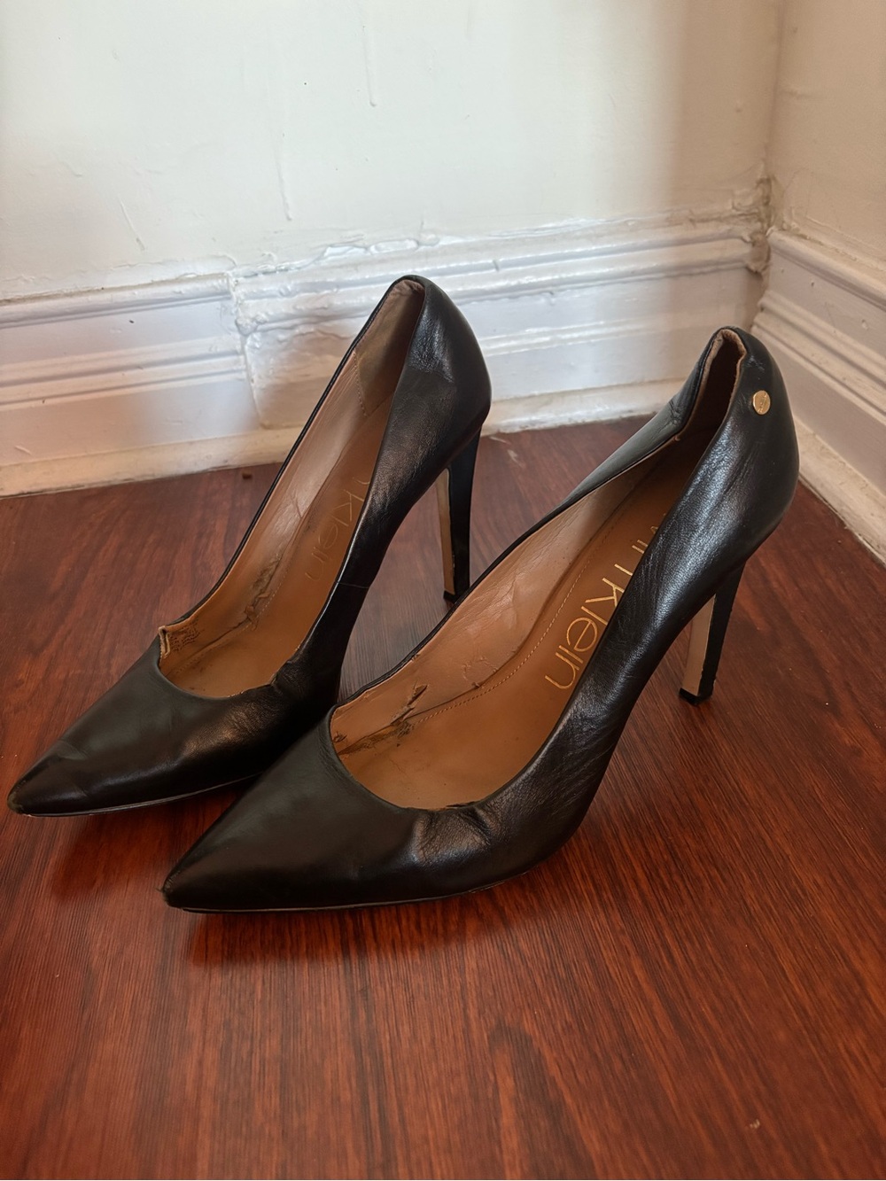 Calvin Klein Black Pointed-Toe Leather Stiletto Pumps